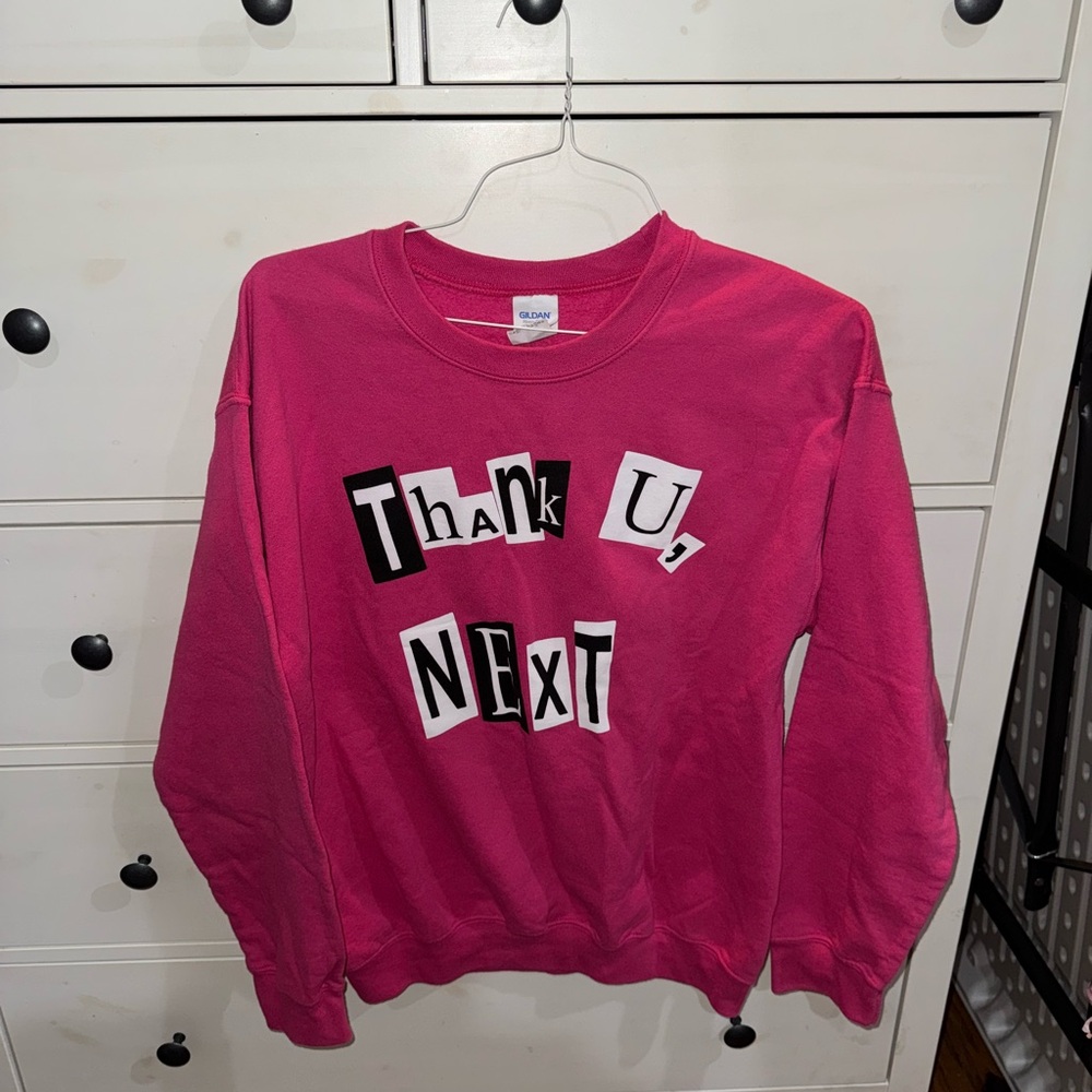 Gildan Fuchsia Graphic Women's Sweater